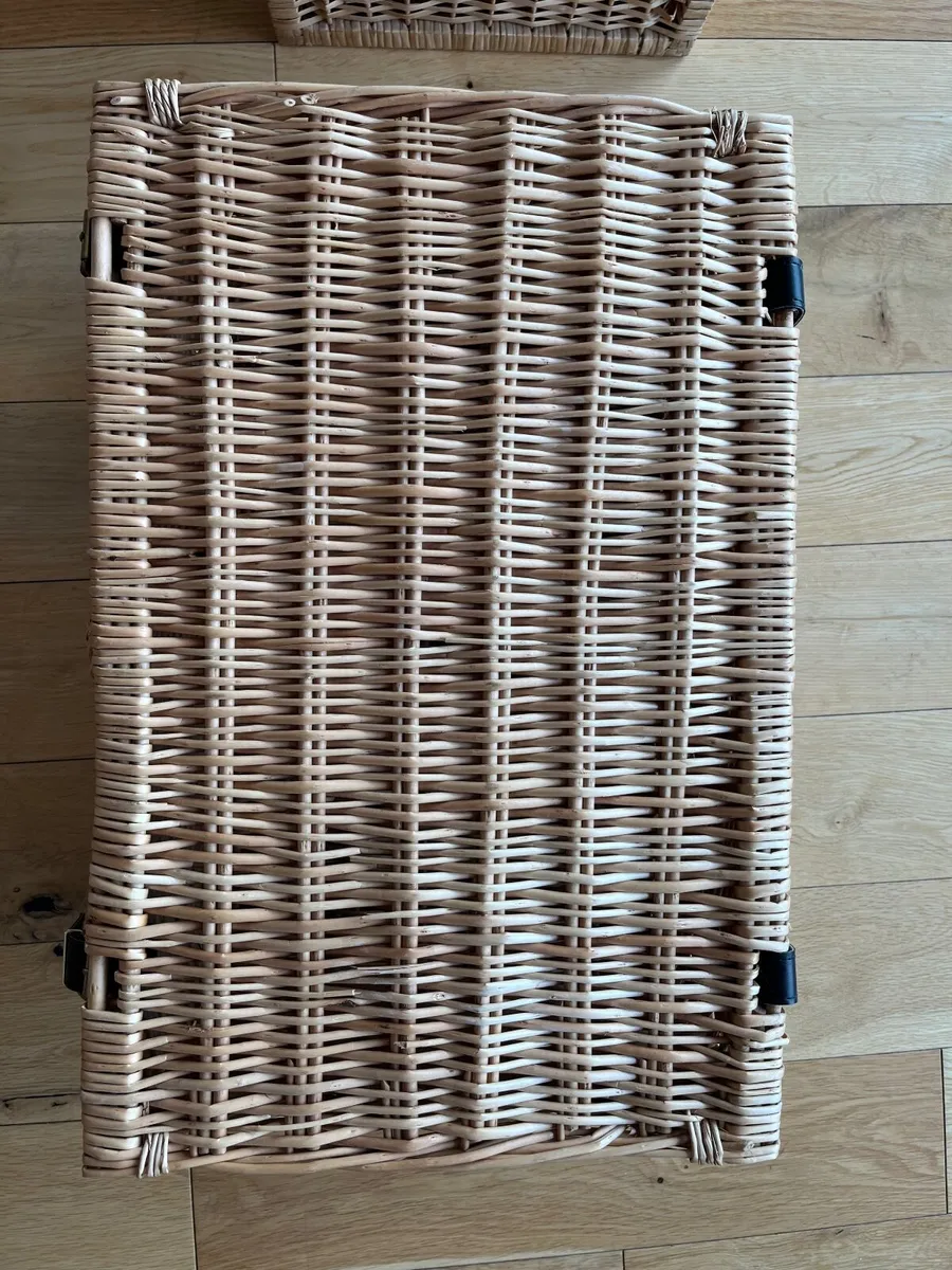 Wicker Storage Basket with Lid - Image 3