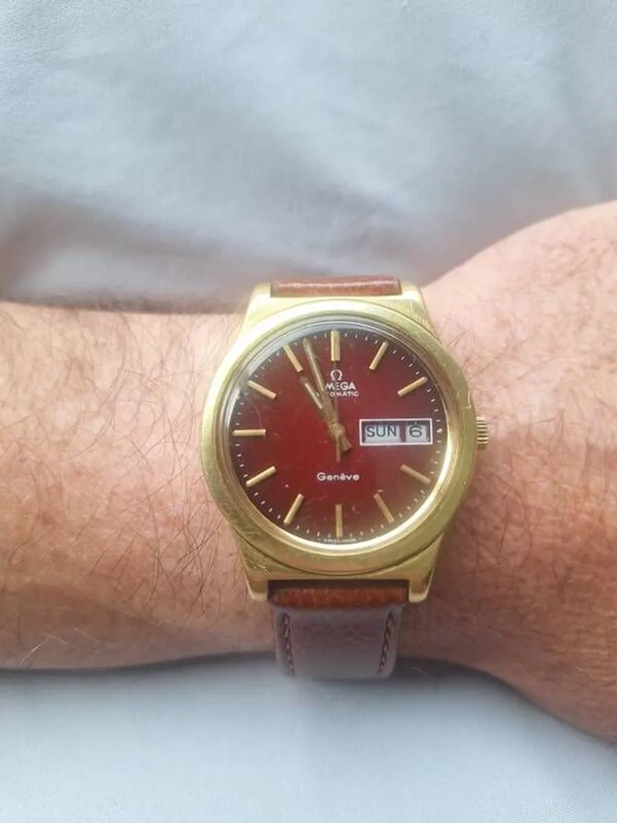 Omega Geneve - Vintage (Burgundy Dial) - Image 1