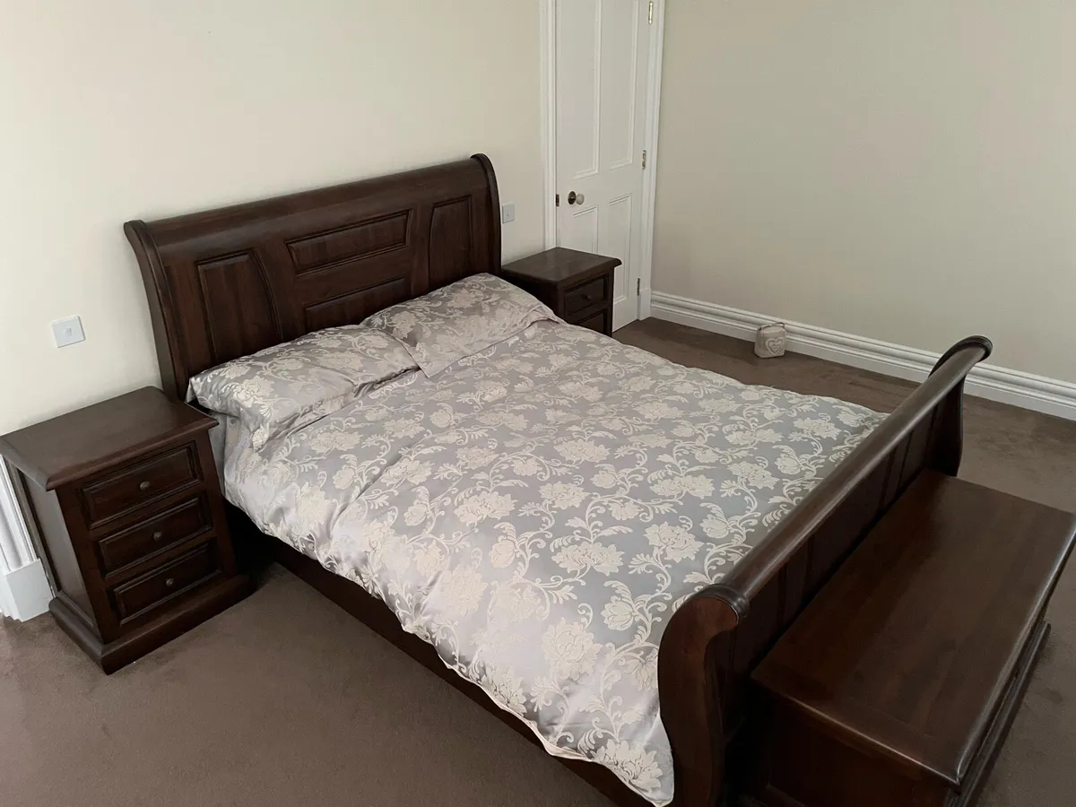 Superior solid wood king size bed - Image 3