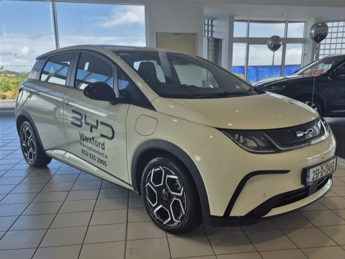 BYD DOLPHIN 60kwh 204PS Comfort ( 4 000 Savings) - Image 1