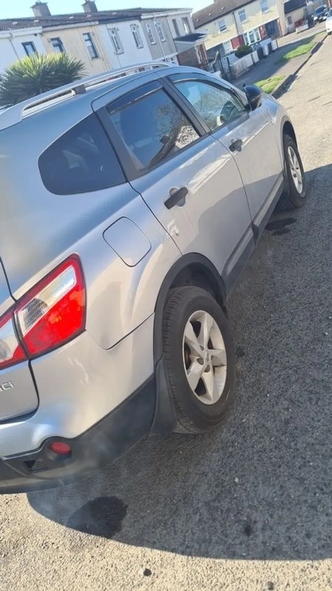 2013 Nissan Qashqai+2 - Image 2