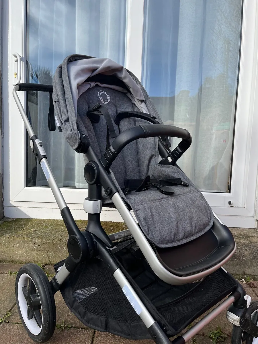 Bugaboo Fox 2 - looking for quick sale - Image 2