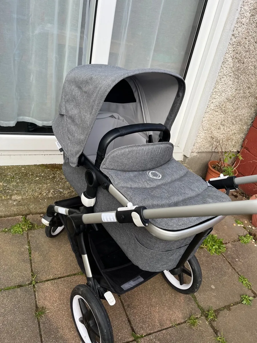 Bugaboo Fox 2 - looking for quick sale - Image 1