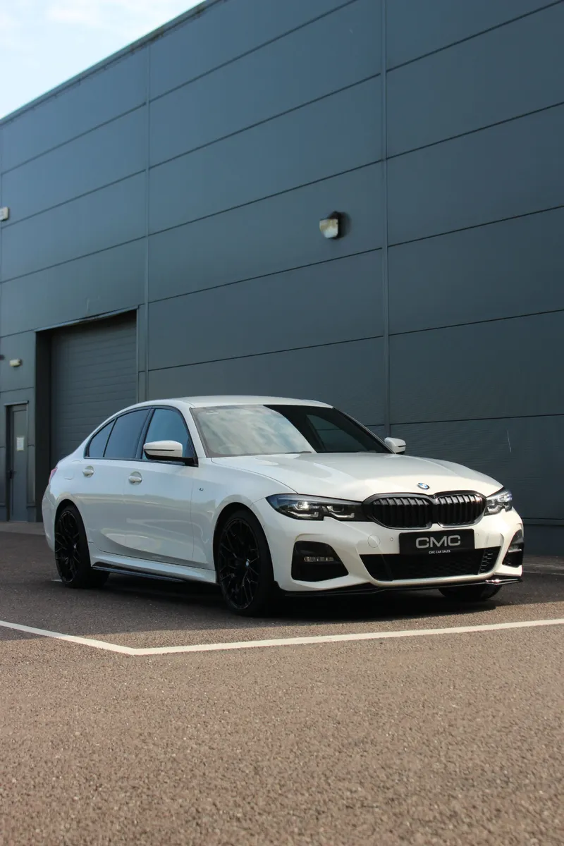 2021 BMW 3-Series 330E M Sport - High Spec - Image 1
