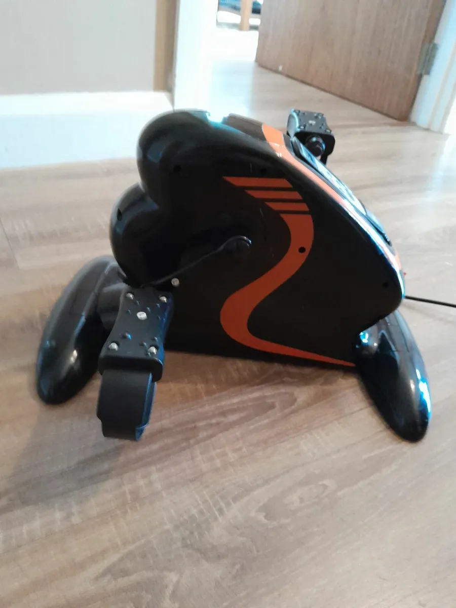 Electric pedal exerciser - Image 4