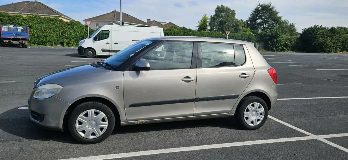 2007 Skoda Fabia. 185,585 kms. Nct 11/25,Tax 03/26 - Image 4