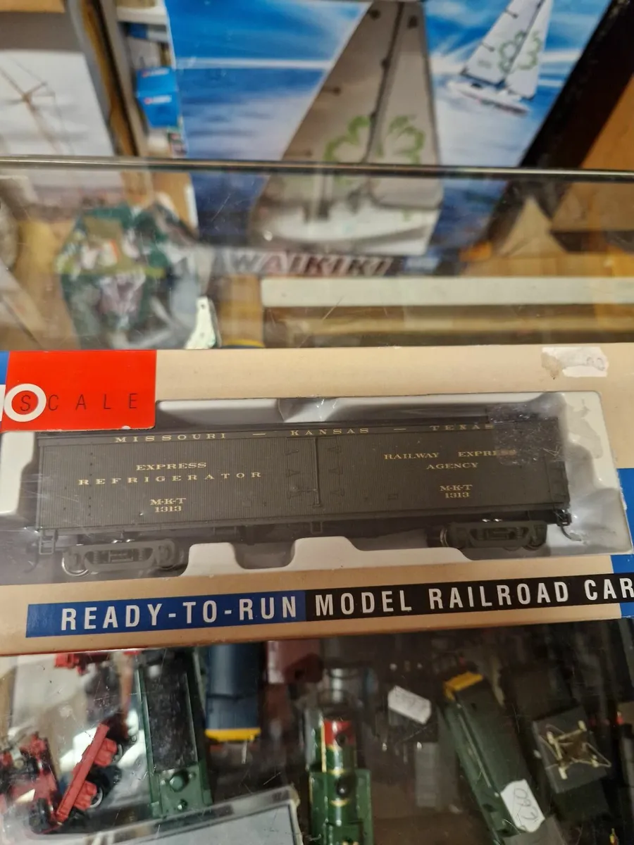 Hornby Walthers HO Scale American Wagon - Image 1