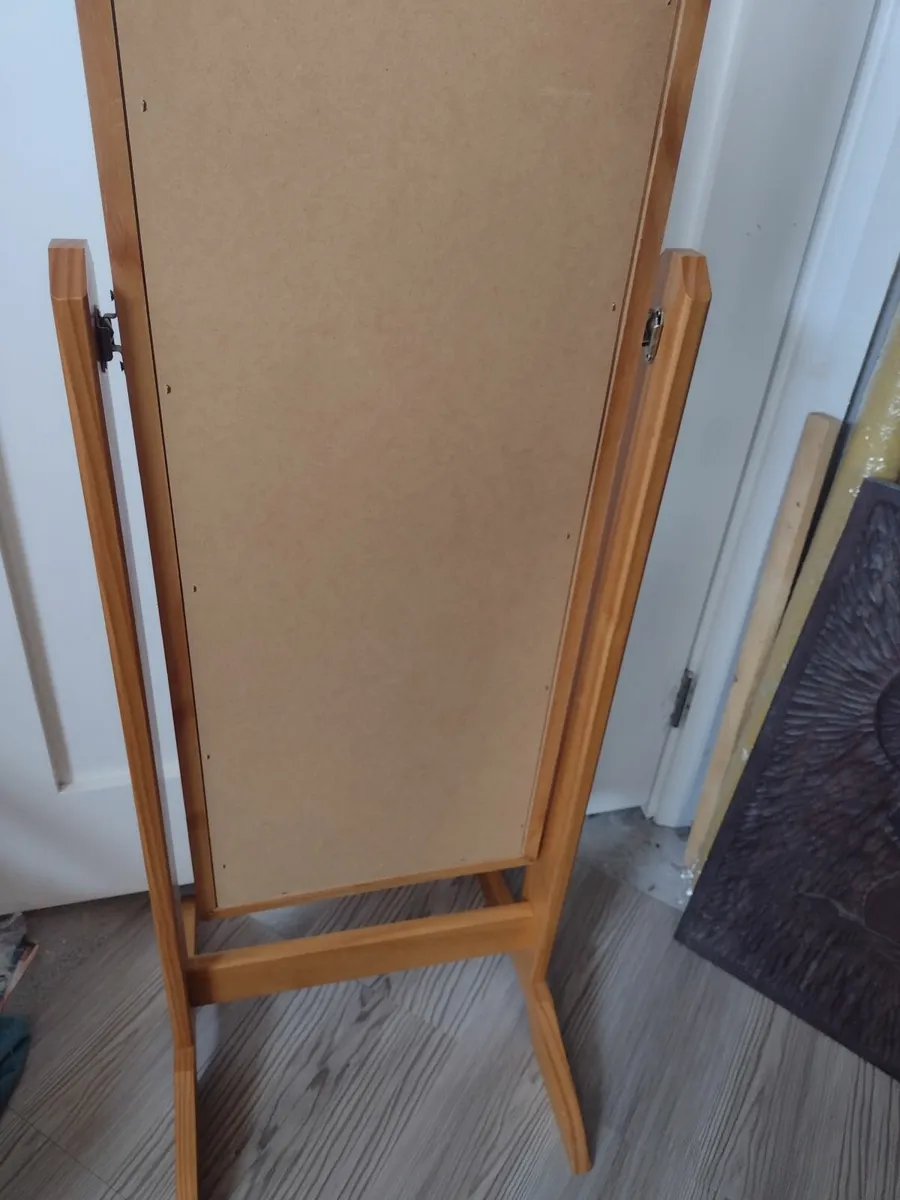 Tall wooden floor standing Cheval bedroom mirror - Image 3