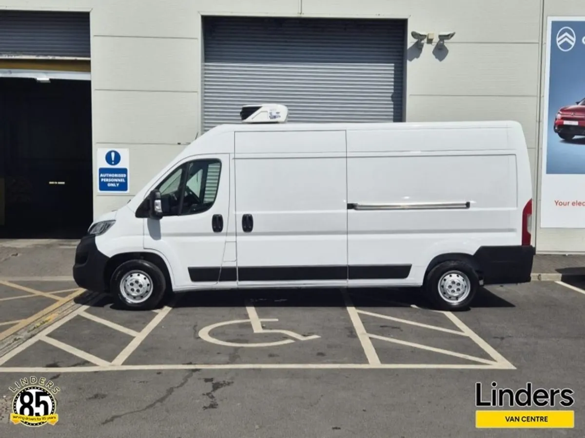 Opel Movano LWB Freezer With Plug IN - Image 3