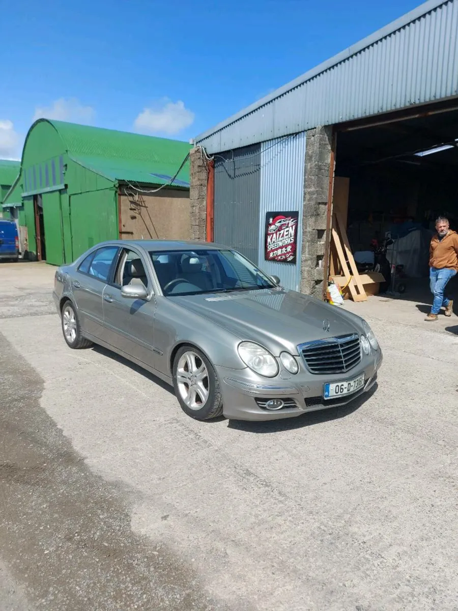 Mercedes e200 compressor - Image 2