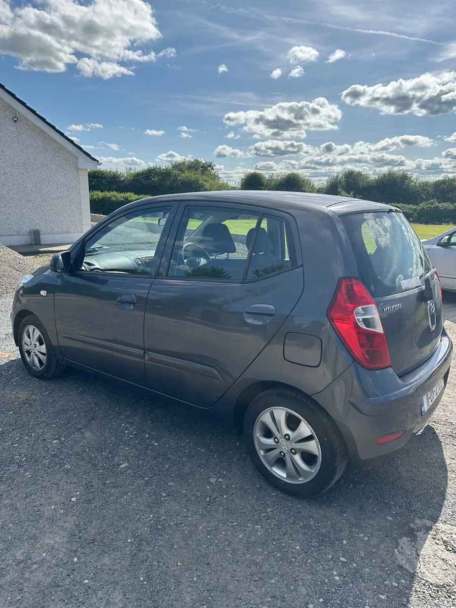 Hyundai i10 2011 - Image 2