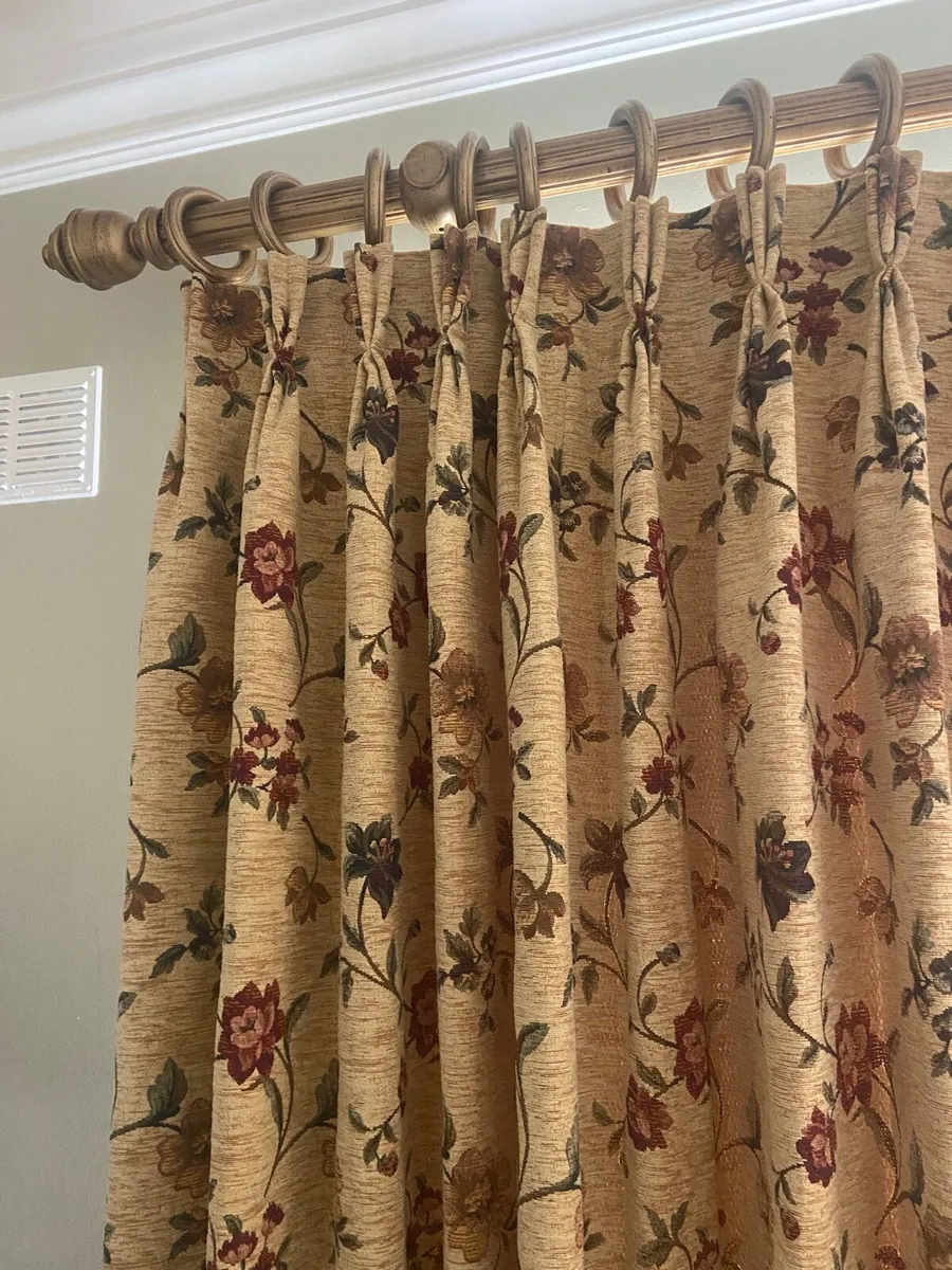 Curtains , Curtain Pole , Rug - Image 4