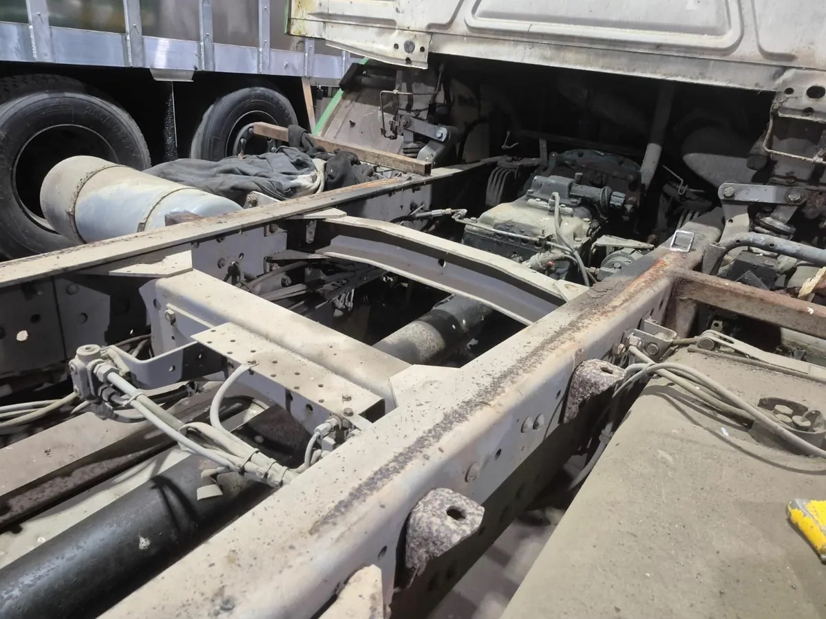 1987 Scania 92 - Image 2