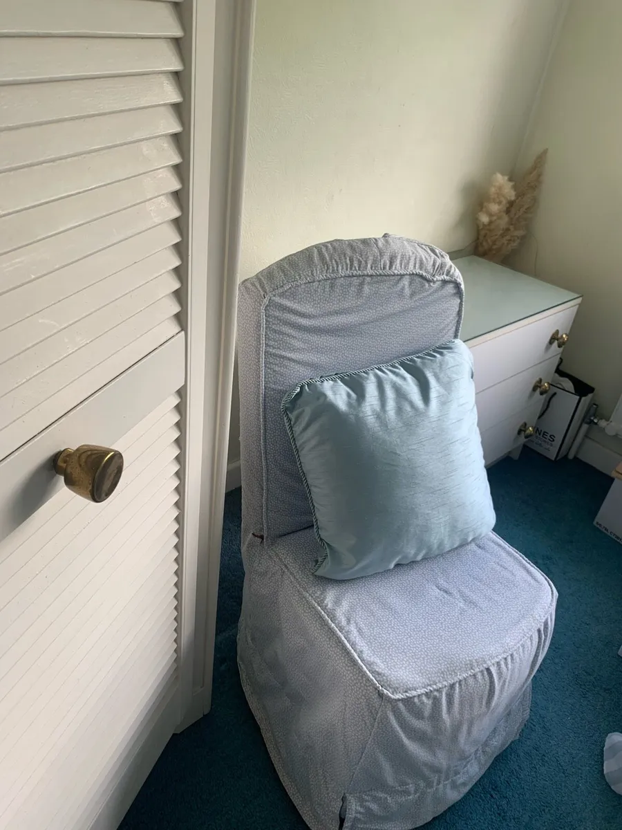 Chair - Image 3