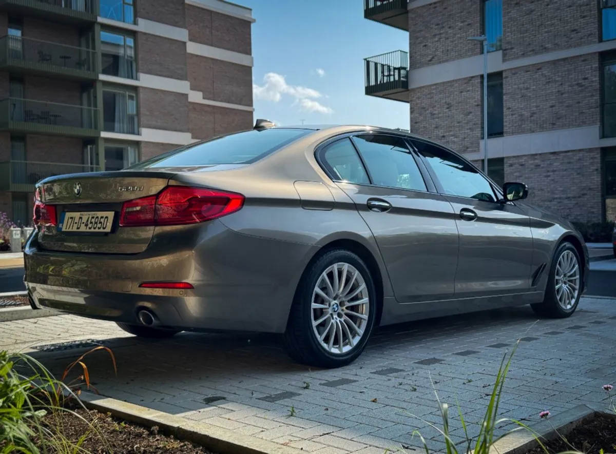 BMW 5 Series 520d SE 18  Auto - Image 3