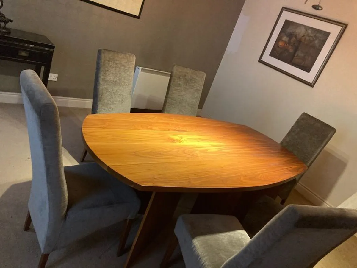 Walnut table, sideboard with 6 chairs - Image 2