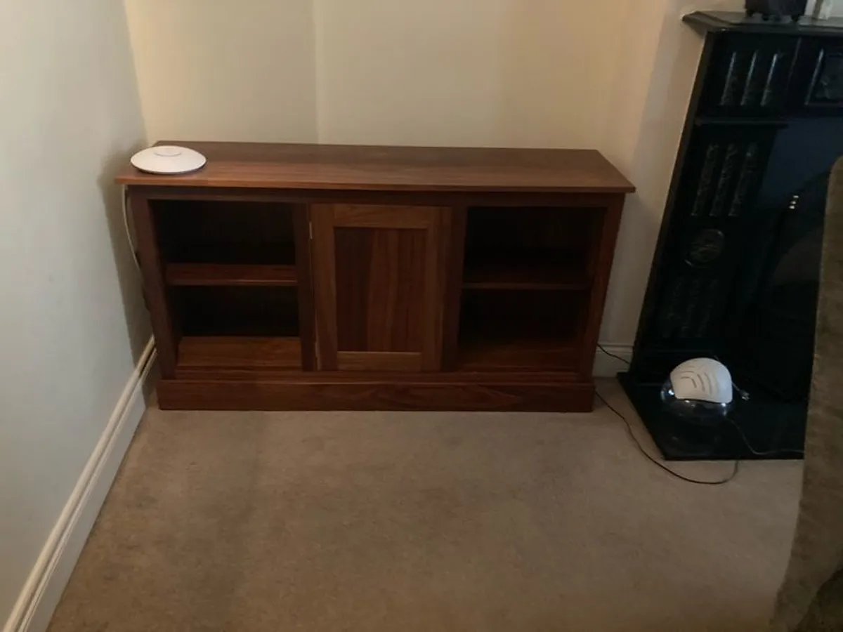Walnut table, sideboard with 6 chairs - Image 4