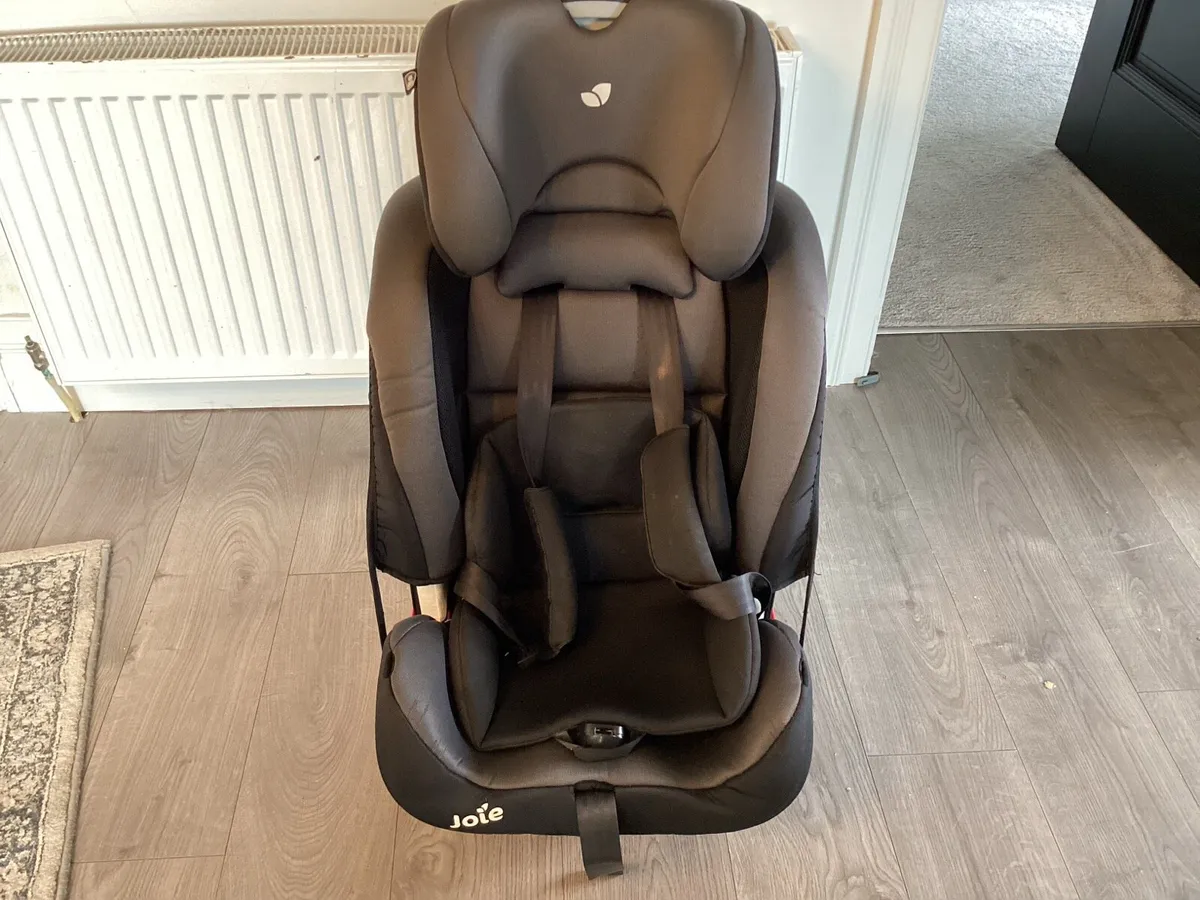 Joie Toddler car booster seat - Image 2