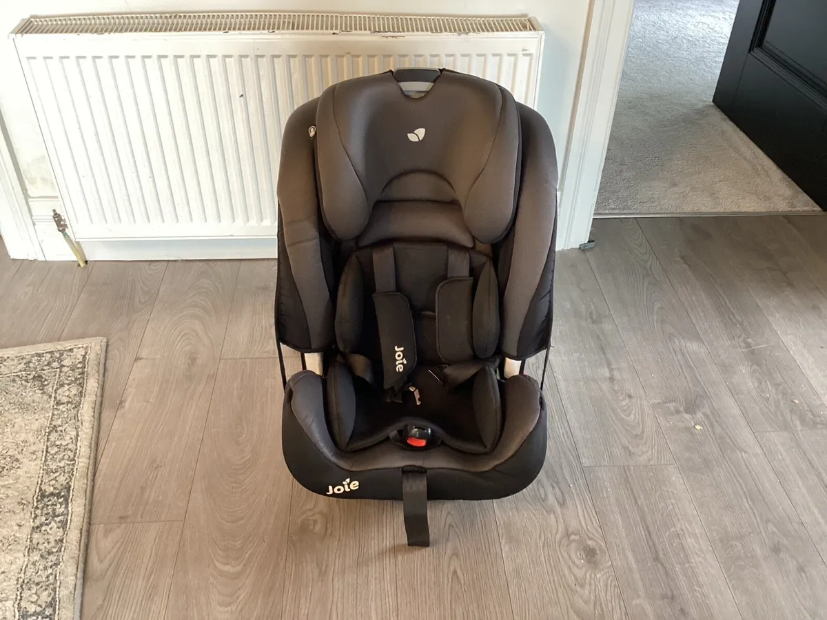 Joie Toddler car booster seat - Image 3