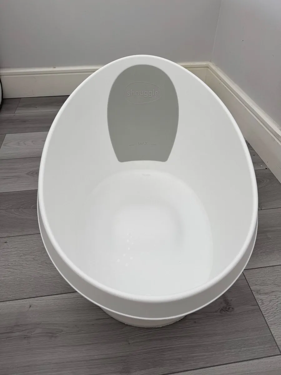 Shnuggle baby bath (9 months+) - Image 1