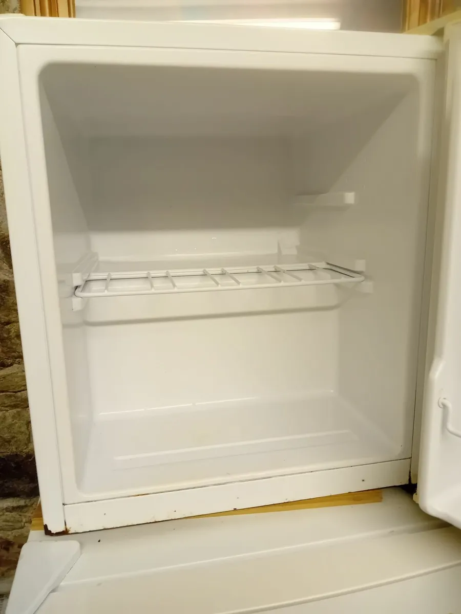 Thor mini fridge - Image 3