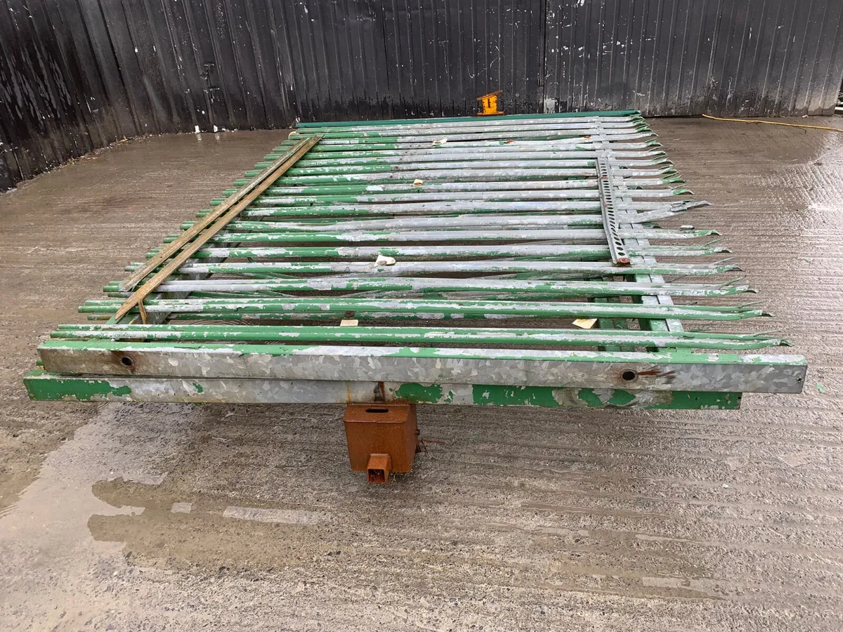 10ft x 8ft Security Gates - Image 3
