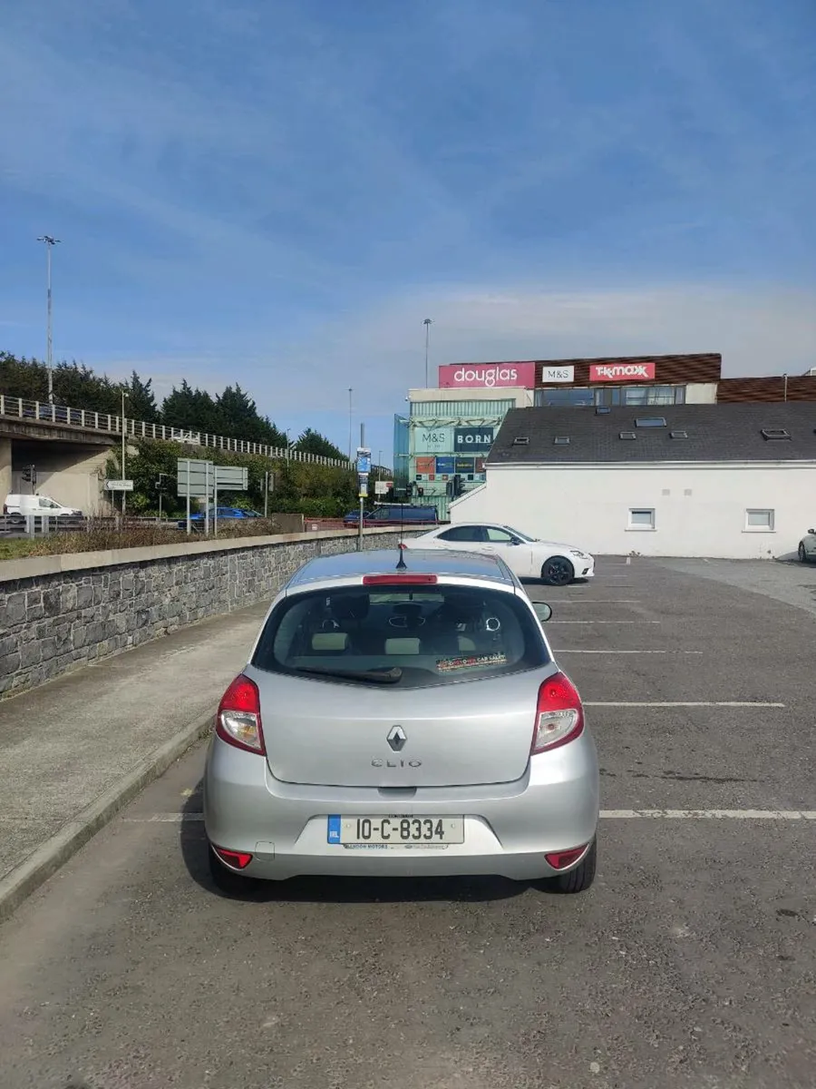 Renault Clio 2010 Silver 1.2L - Image 2