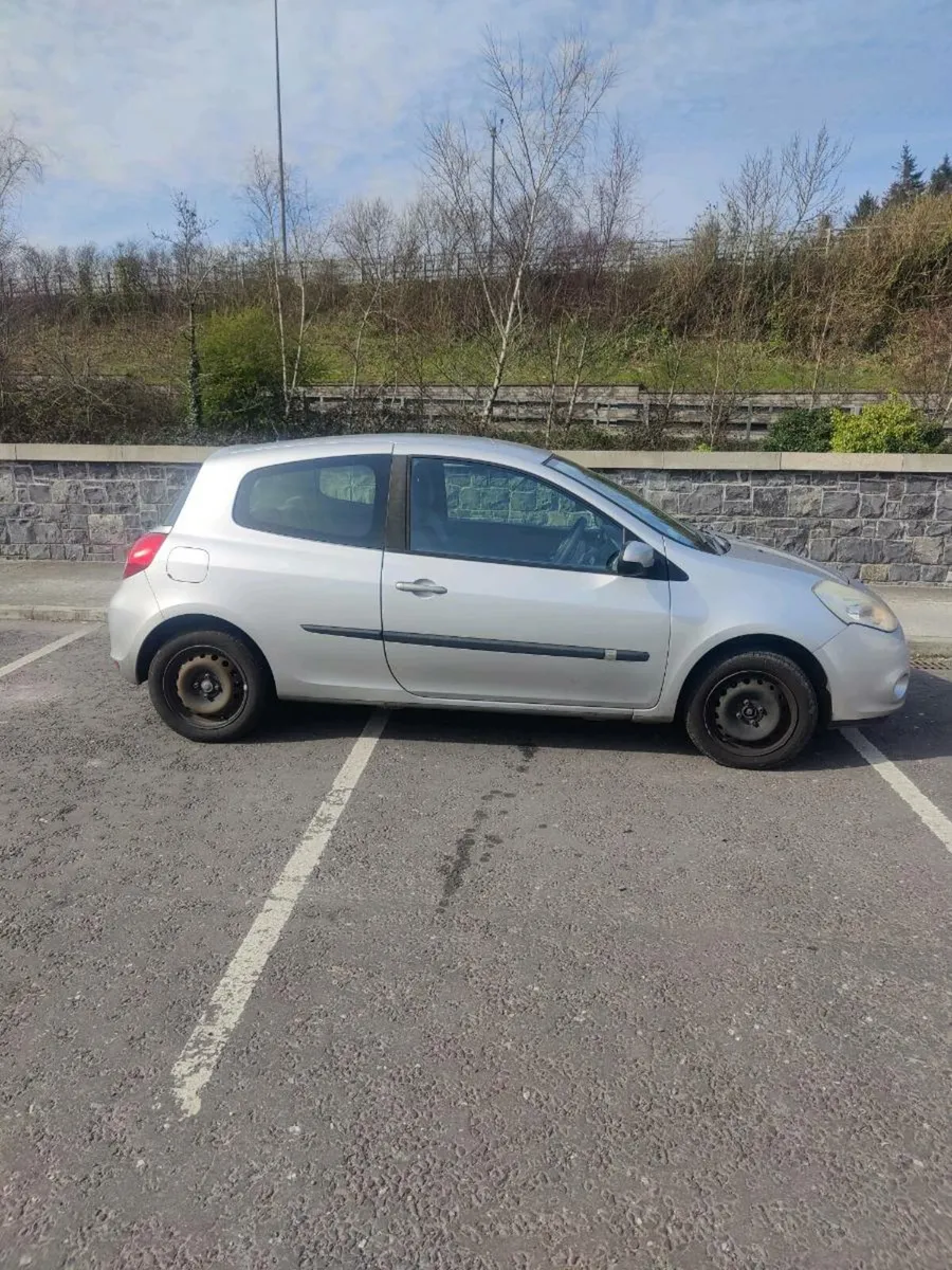 Renault Clio 2010 Silver 1.2L - Image 3