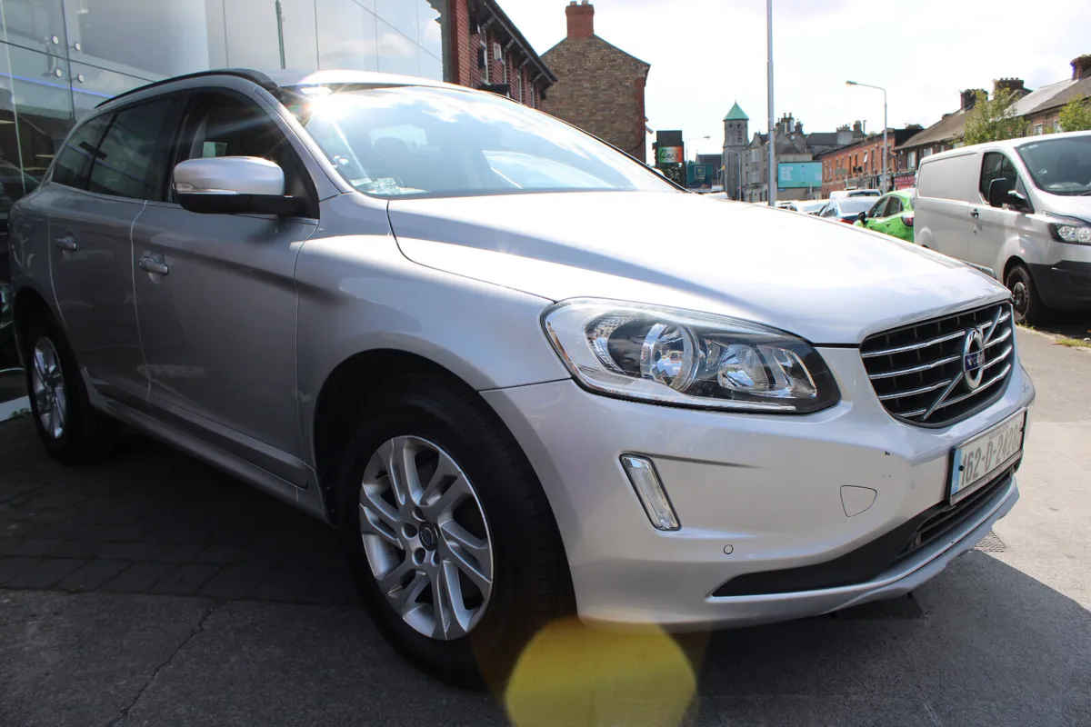 Volvo XC60 2.0 D4 2016 *FSH* LEATHER*NAV* - Image 2