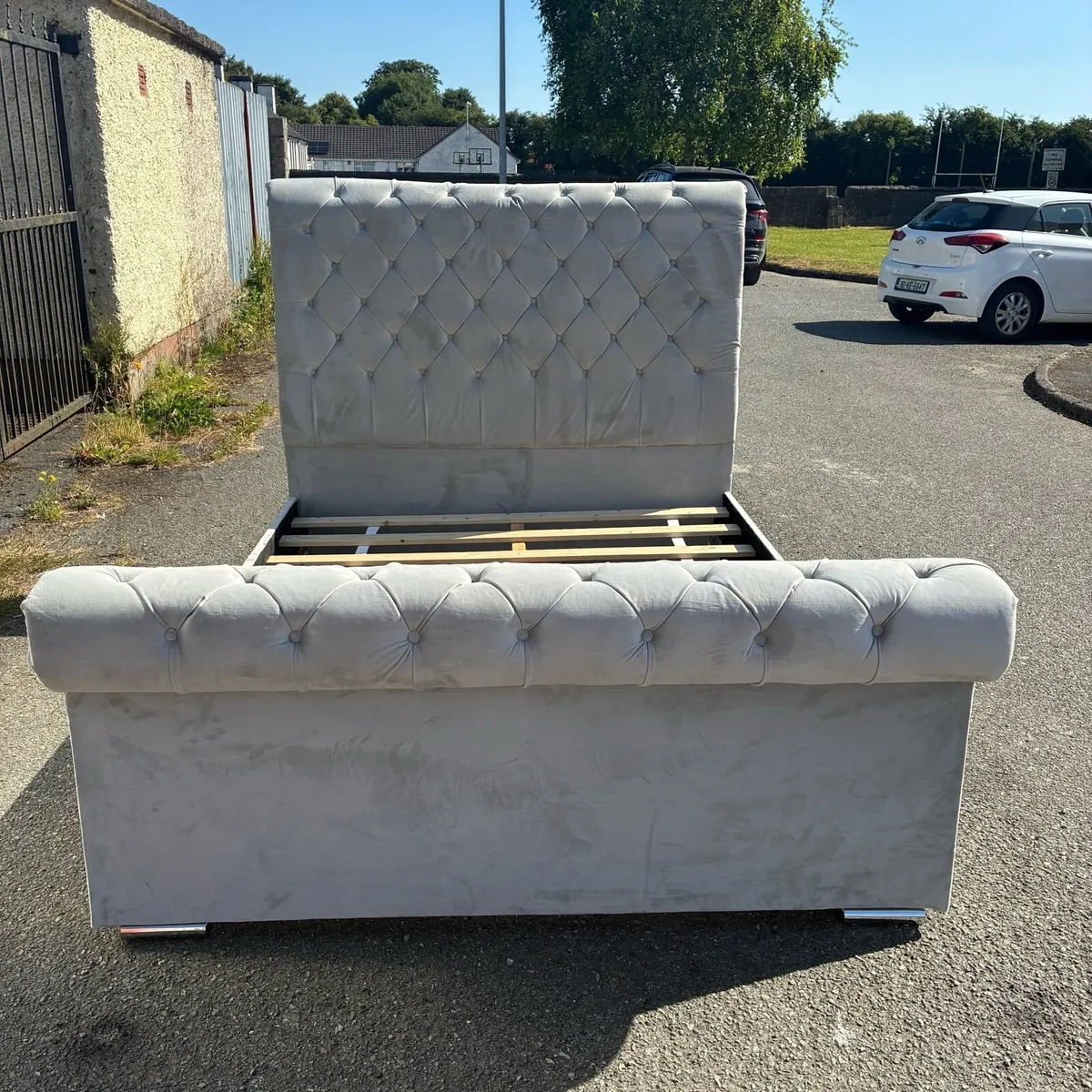 5ft King Crushed Velvet Bed Frame - Image 1