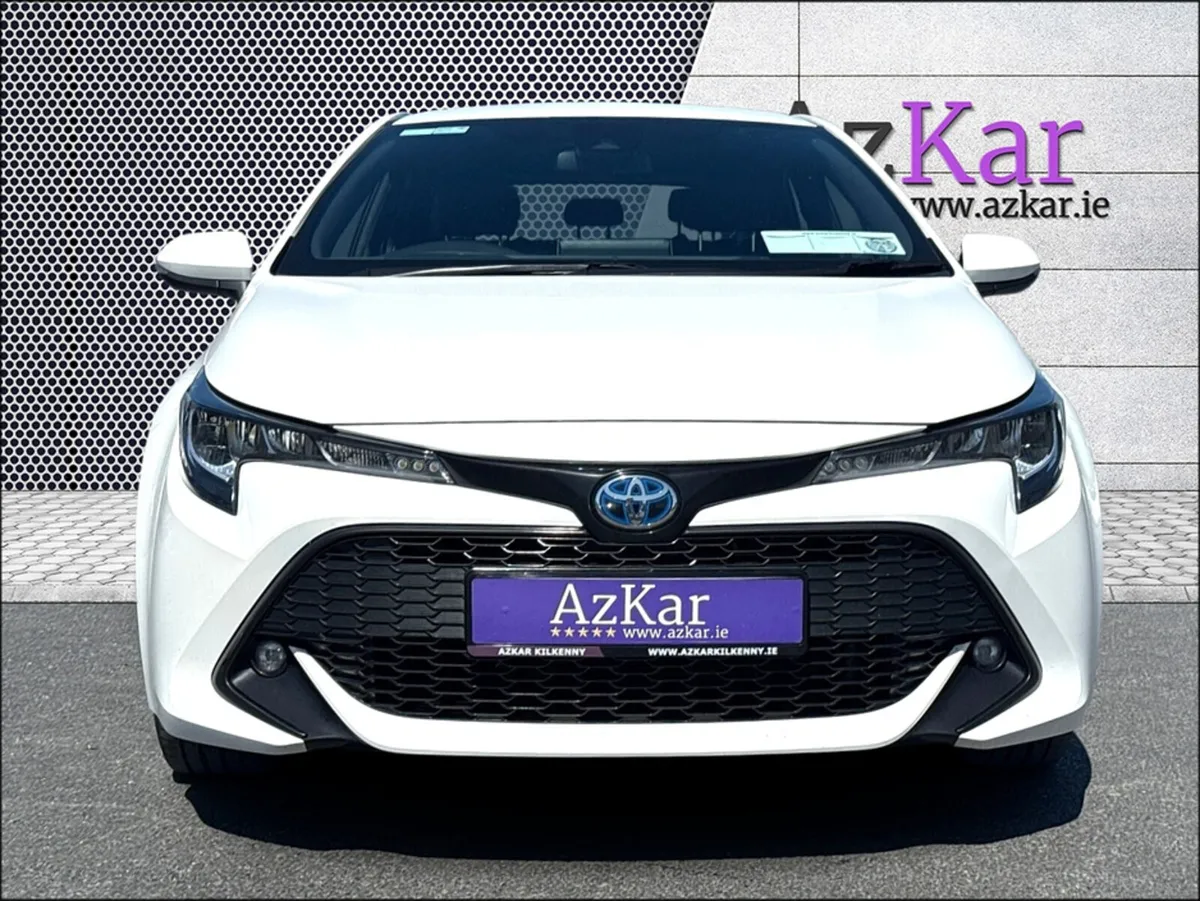 Toyota Corolla 2023 LUNA HYBRID AUTOMATIC 1.8P €12 - Image 3