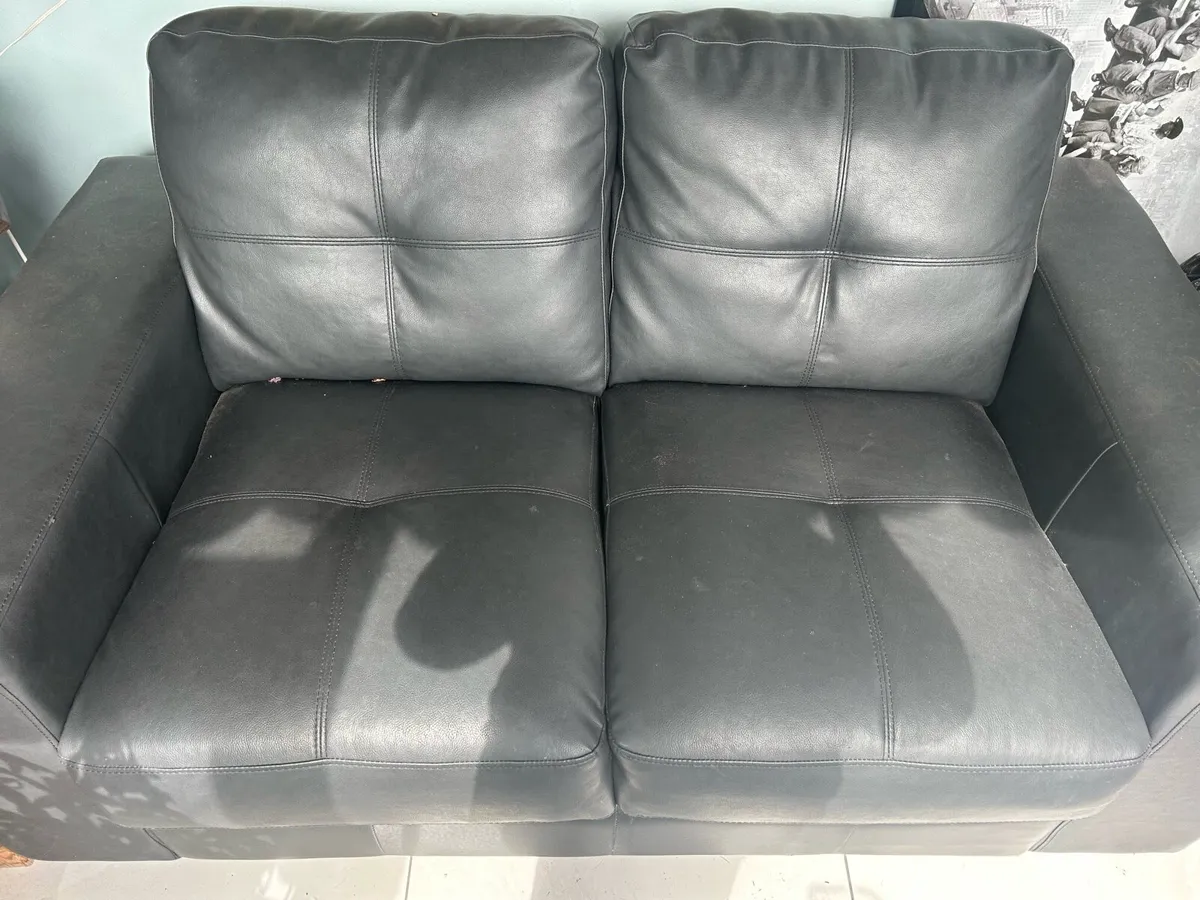 Couch two seater and one seater - Image 1