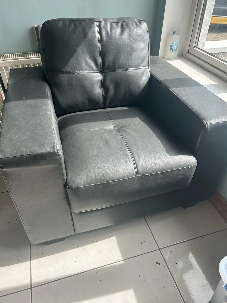 Couch two seater and one seater - Image 2