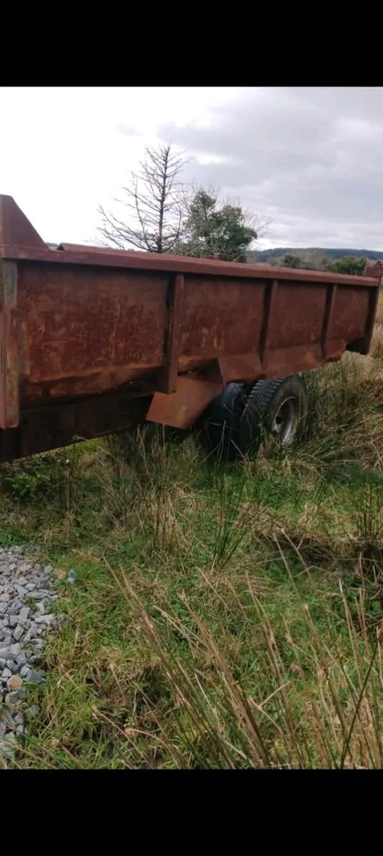 Daewoo dh150-2 and Tipping trailer - Image 4