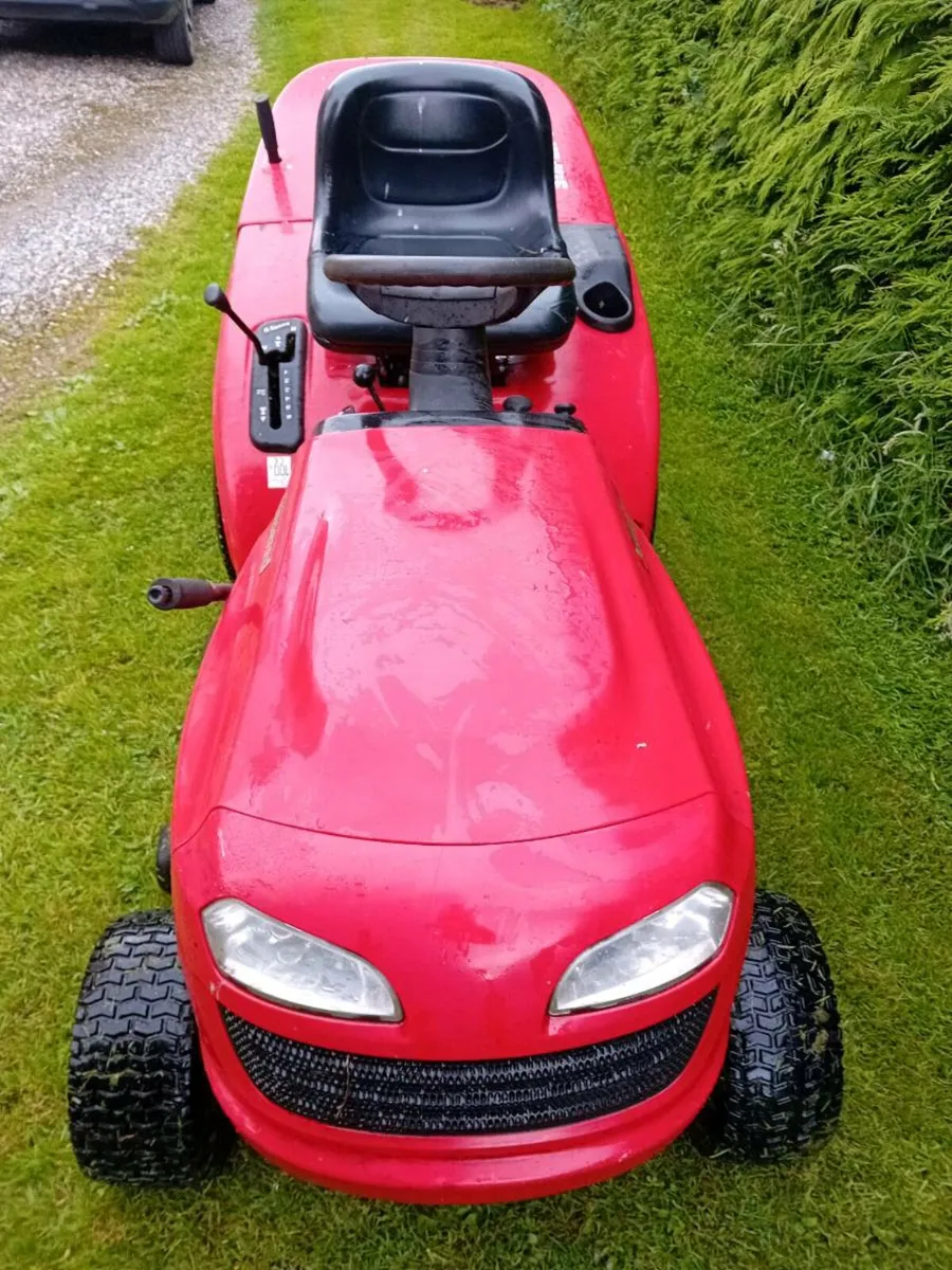 Ride on lawnmower - Image 2