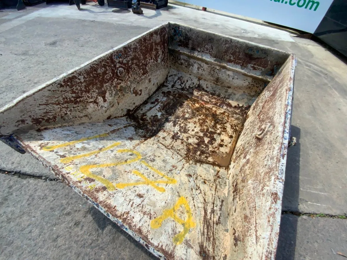 1000lt CONQUIP SELF TIPPING BOAT SKIP.......1127a - Image 4