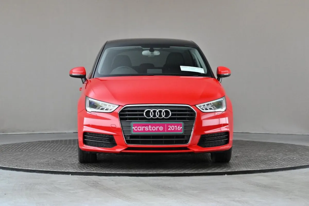 Audi A1 1.0tfsi 95hp S-tronic 5DR  2tone Roof par - Image 2