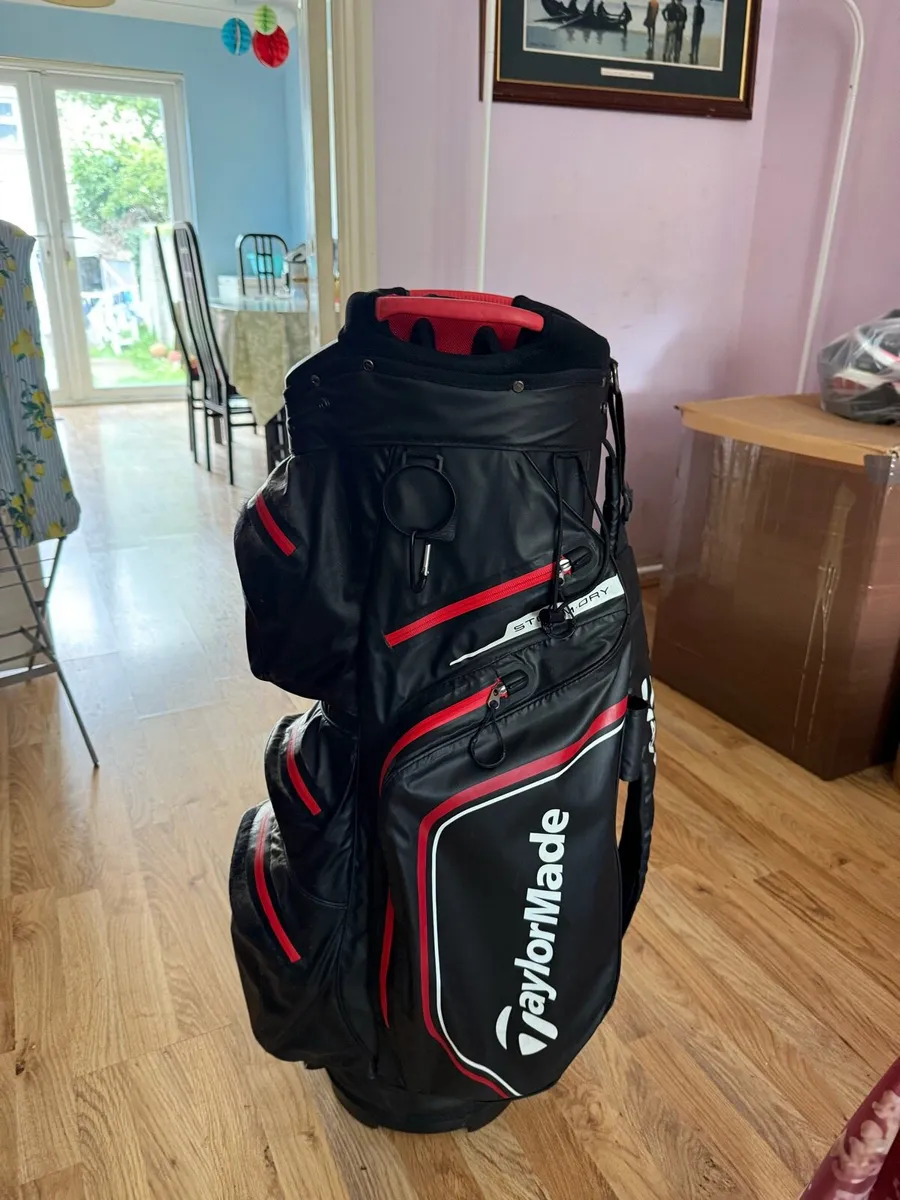 TaylorMade Storm Dry Cart Bag - Image 2