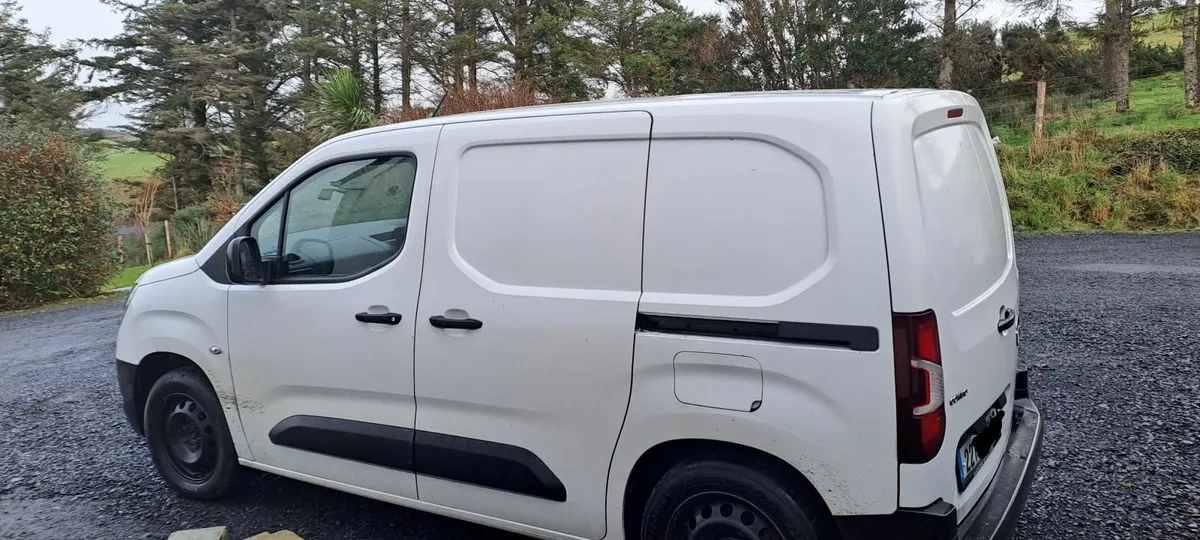 Opel Combo 2022 - Image 1
