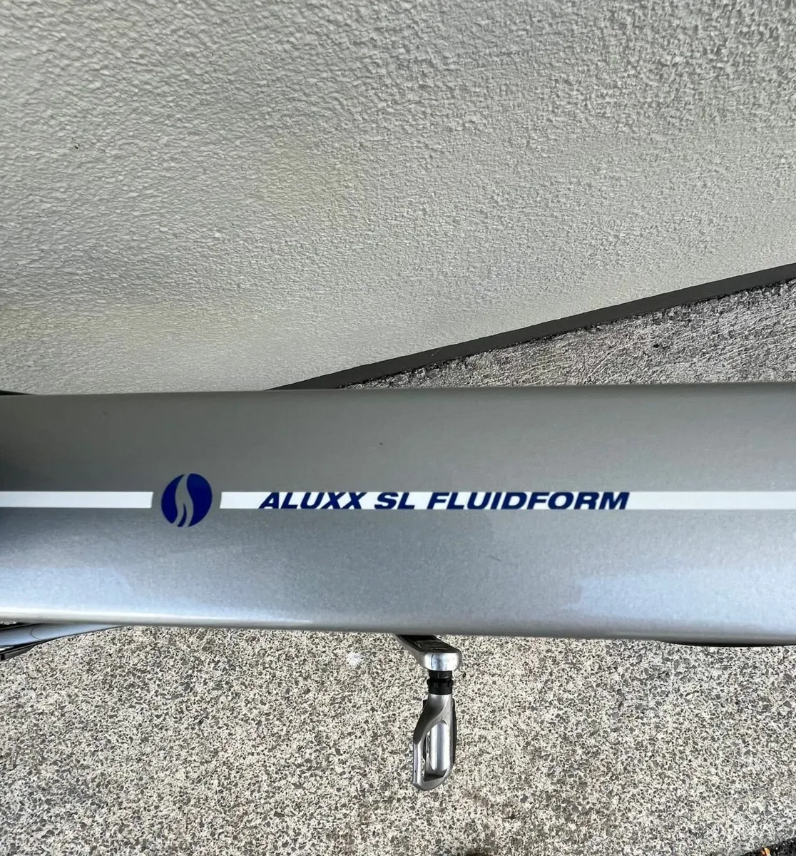 Giant Defy 2 road bike - Image 3