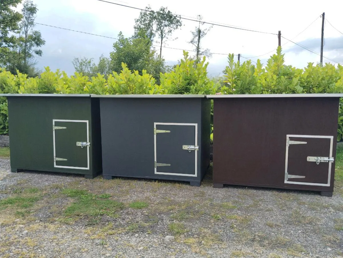 DOG KENNEL - Image 1