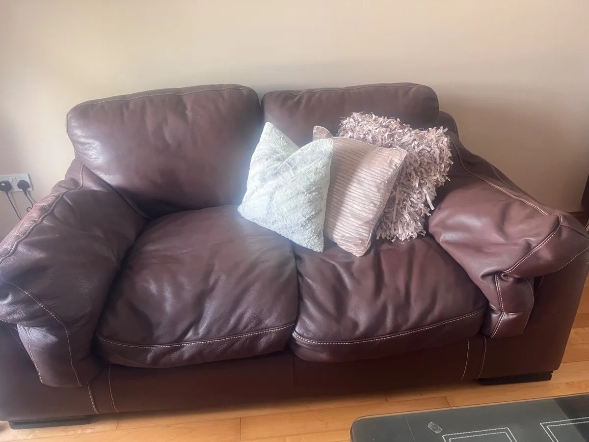 House items - Image 1