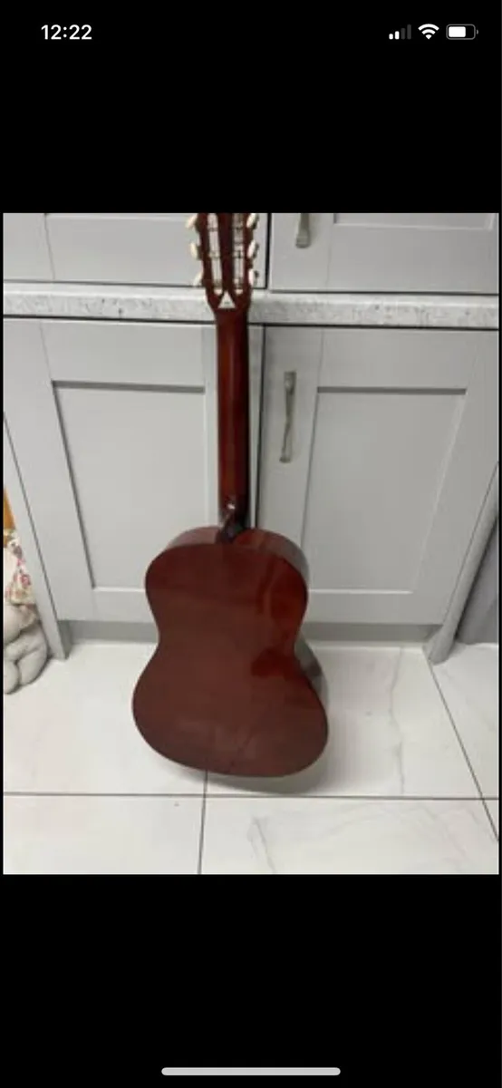 Guitars - Image 2