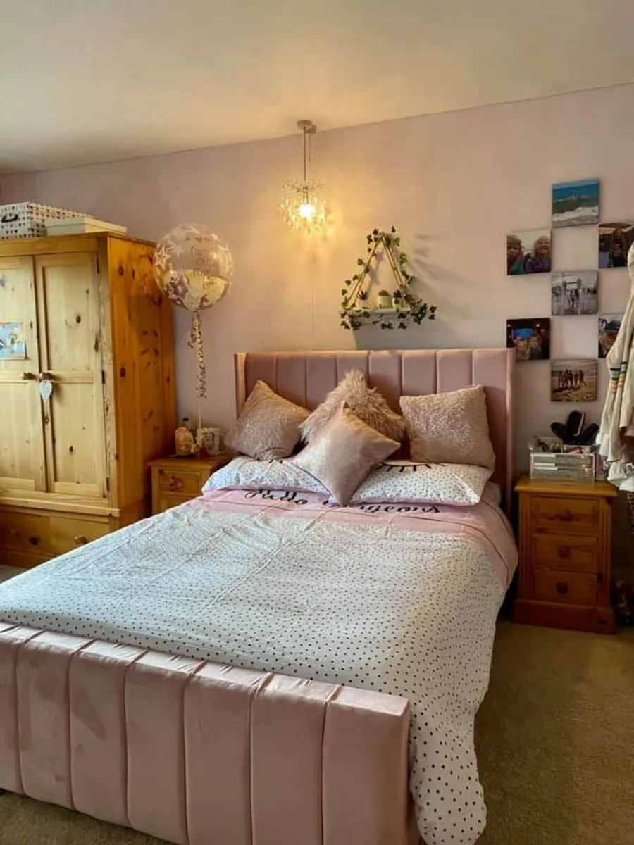 Dublin Bed Sale – King, Double, Single
Brand new b - Image 1