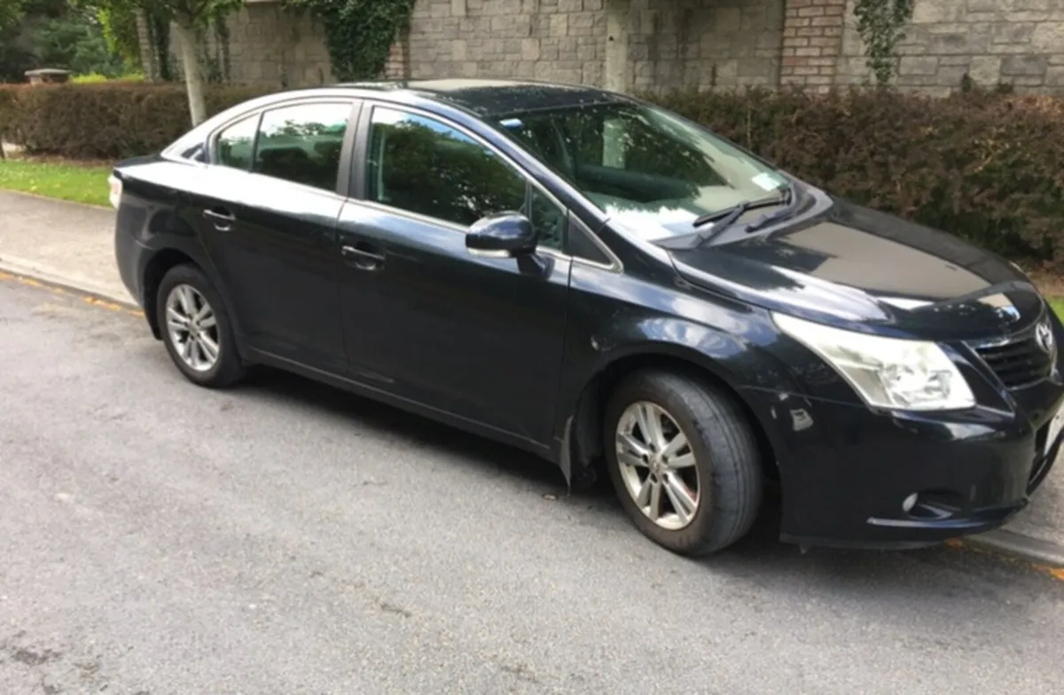 Toyota Avensis 2010 - Image 4