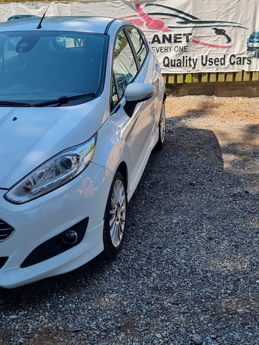 Ford Fiesta 2016 - Image 2