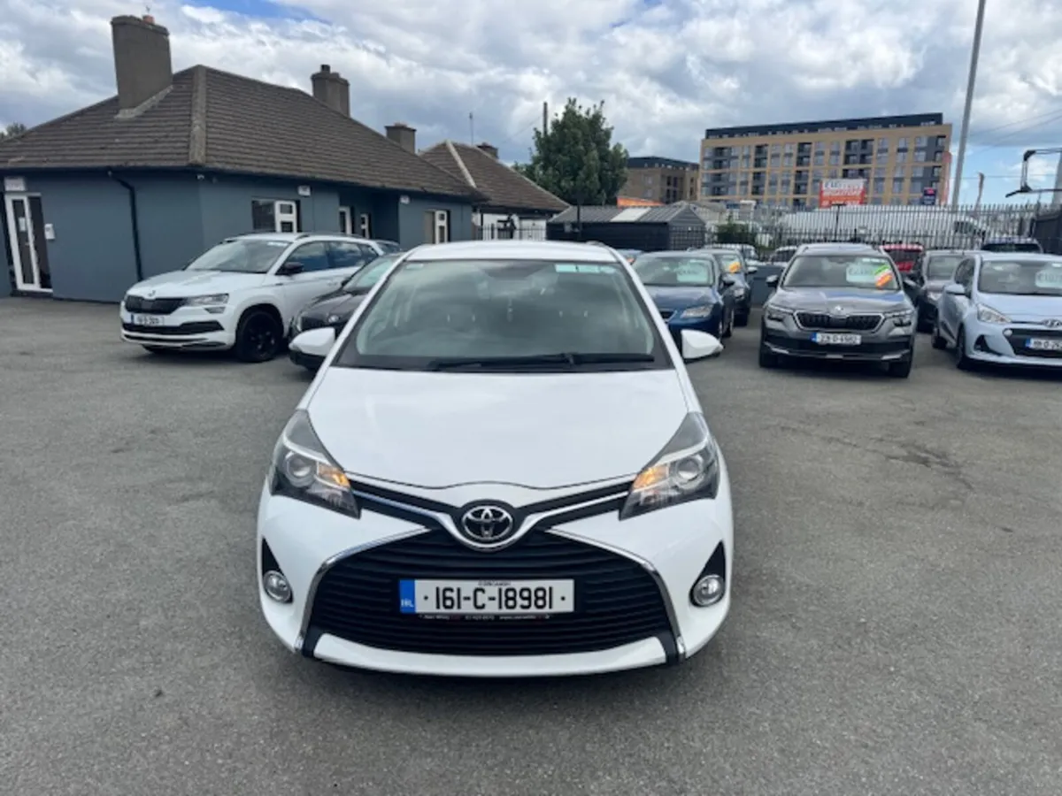 Low mileage Toyota Yaris 1.0 VVT-I ICON 68BHP 3DR - Image 3