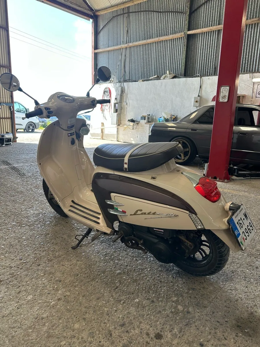 2016 Romet vespa - Image 2