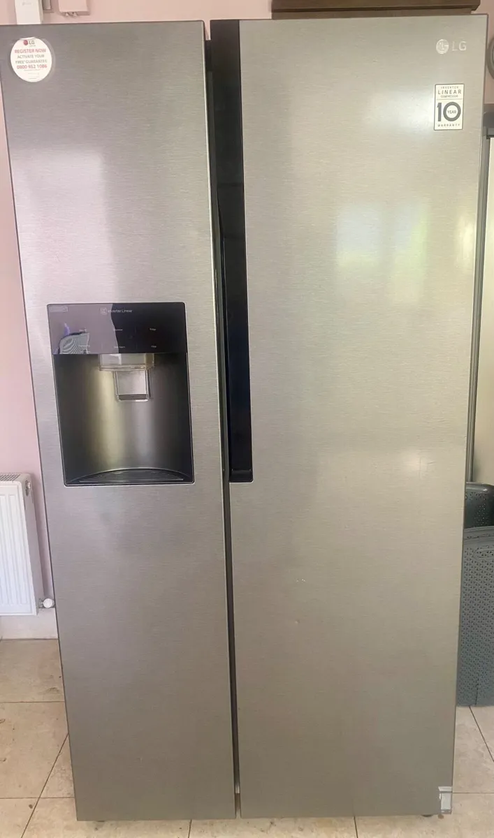 American fridge freezer - Image 1