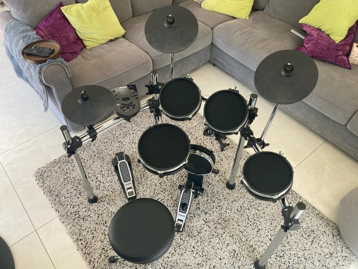 Alesis Surge Mesh Electronic drum kit - Image 1